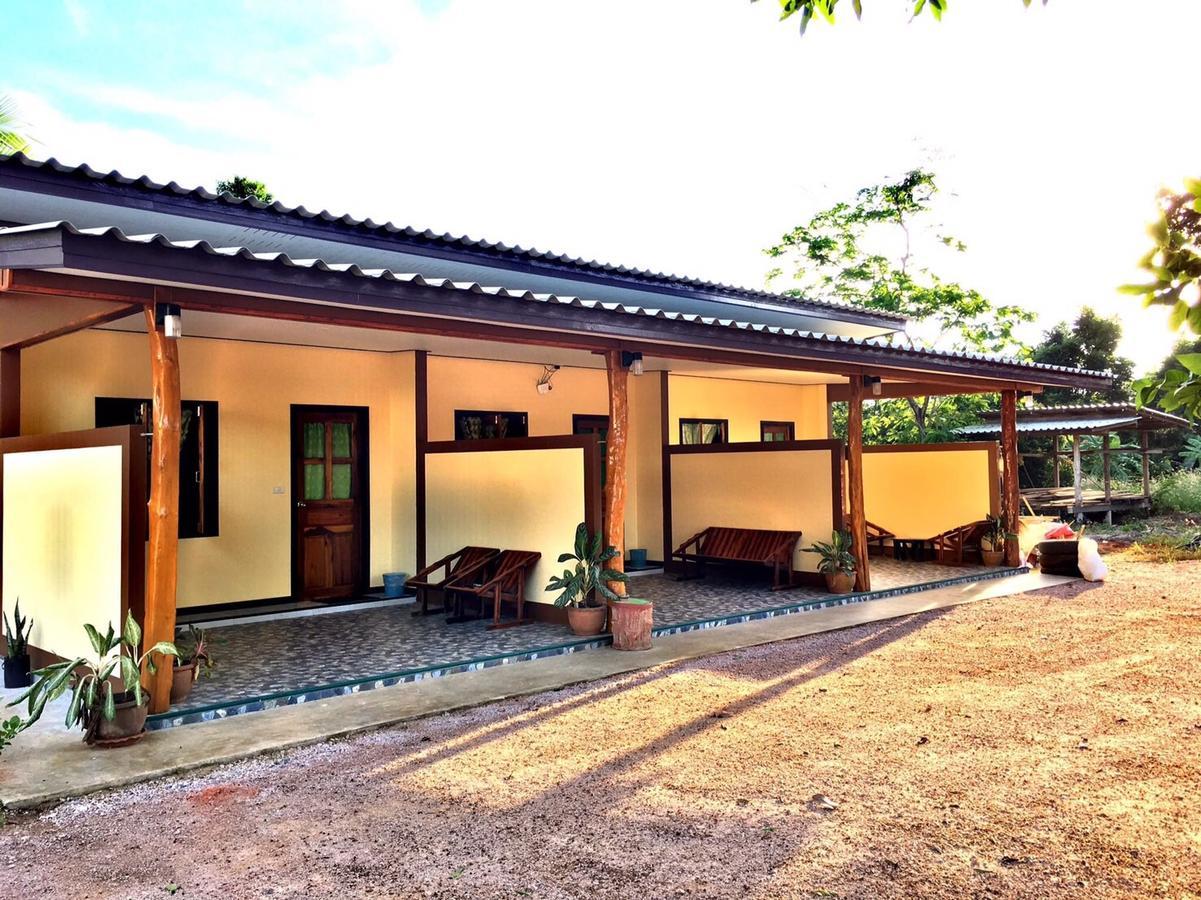 Baansuan Resort Don Sak Extérieur photo