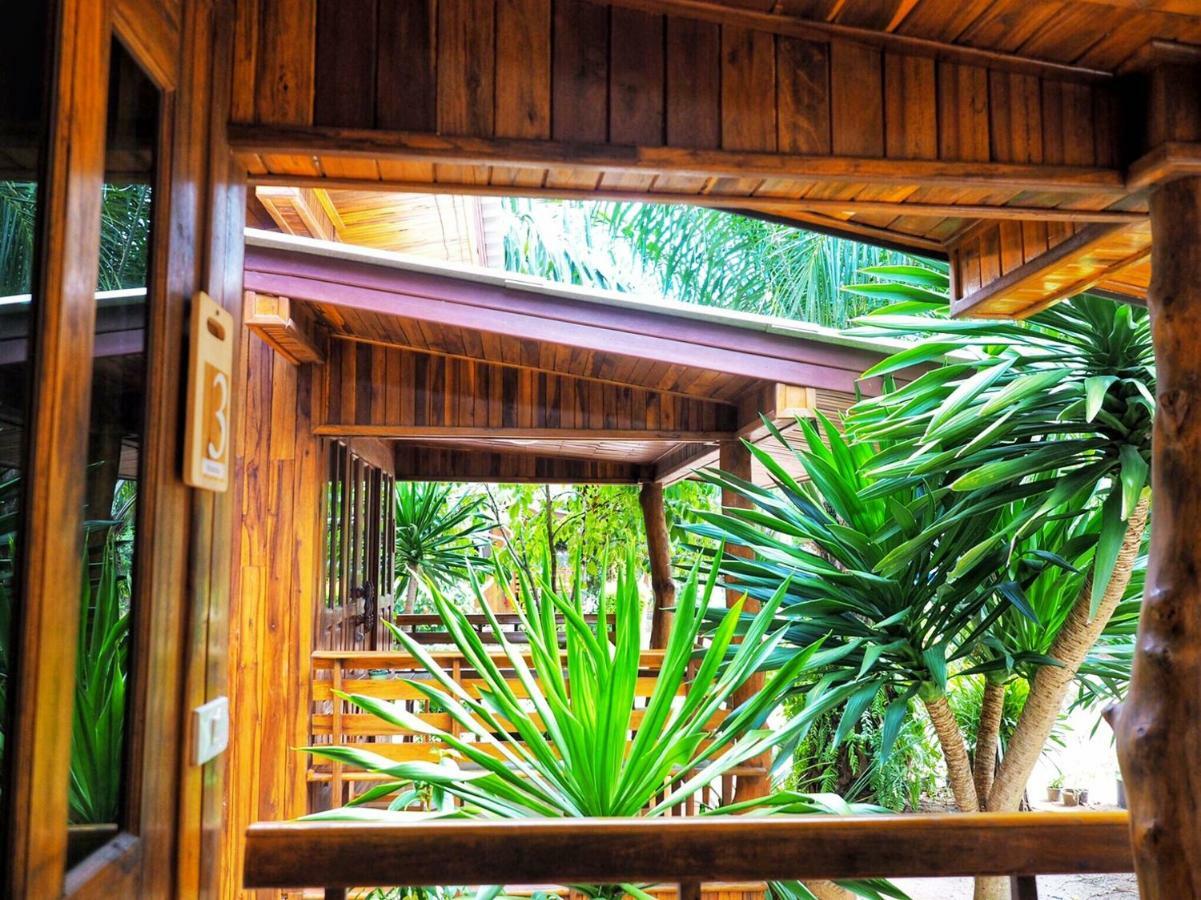 Baansuan Resort Don Sak Extérieur photo